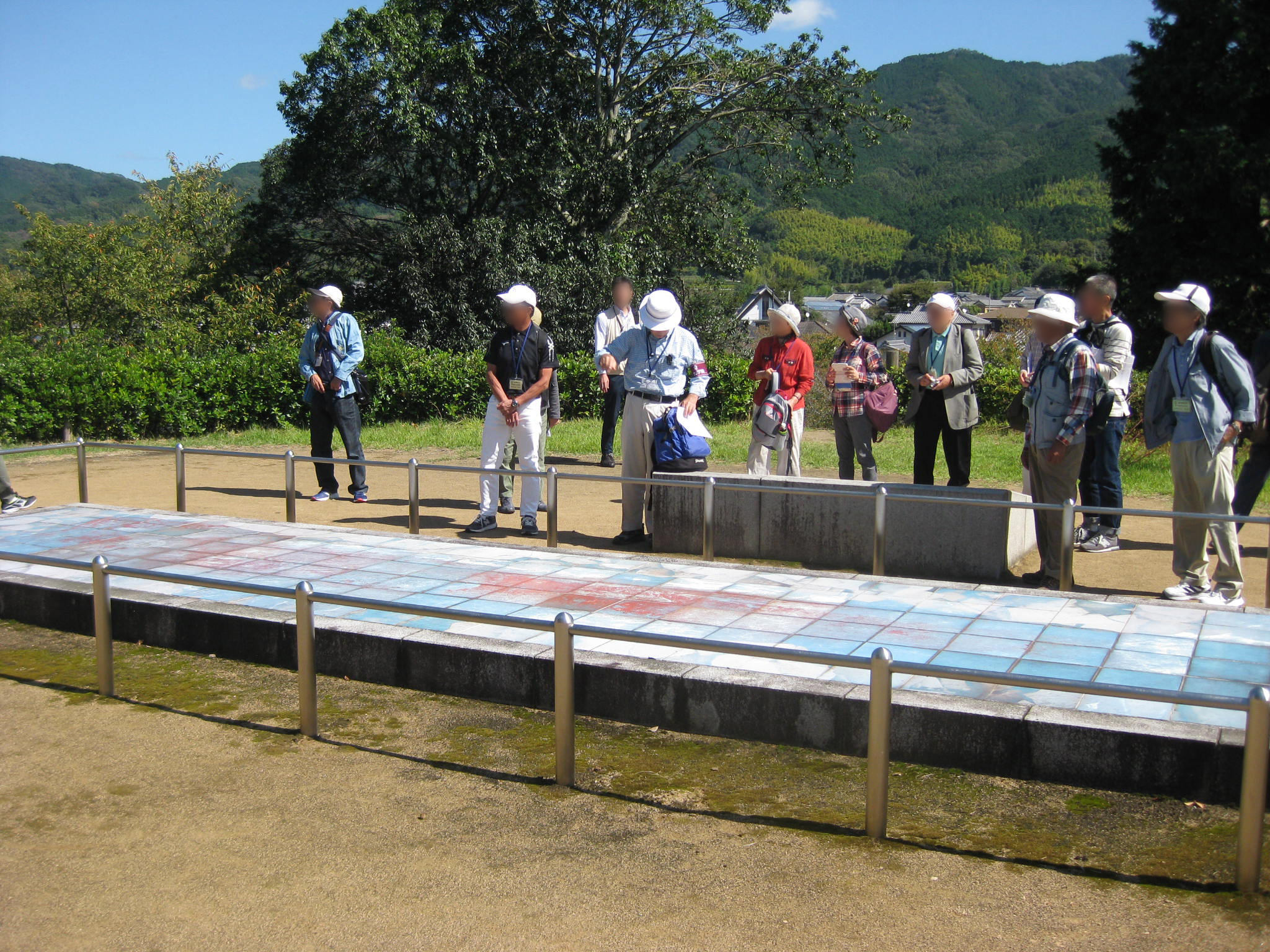 黒塚古墳の石室跡の画像