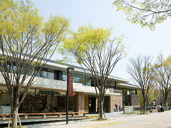 聖ヨハネ館（50周年記念館）