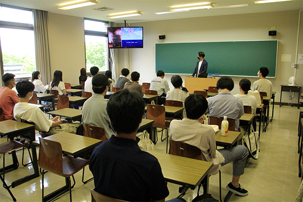 模擬授業：経営学部(和泉キャンパス)