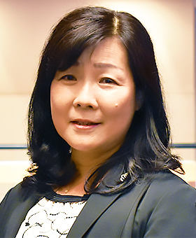 網代 典子