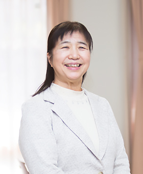 名須川 知子